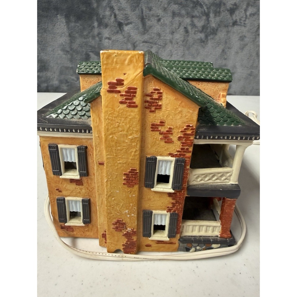 Vtg Tullis-Toledano Manor Ceramic Light Up Village House Biloxi MS Needs Bulb - Picture 5 of 5